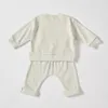 Kleidungssets Baby-Jungen-Kleidungssets aus weicher Waffel-Baumwolle mit besticktem Sonnenaufgangsabzeichen TopsPP Hosen geborene Kleinkind-Baby-Kleidung Kinder-Outfits 230201