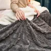 毛布の厚い温かいタフの毛布両面ラムカシミアフリース格子縞の冬のソファカバー生まれたラップキッドベッドスプレッド