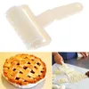 Outils de cuisson pâtisserie multi-fonction 14cm outil en plastique blanc Cookie Pie Pizza treillis coupe-rouleau artisanat accessoires de cuisine Gadget