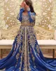 Luxe Marokkaanse Kaftan Avondjurken Goudkristallen kralen Lace Applique Lange mouwen Een lijn Arabische Dubai Prom feestjurken Elegante moslimvrouwen formele kleding