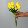 الزهور الزخرفية 9pcs pu tulip bunch لمسة حقيقية الديكور الاصطناعي المنزل غرفة المعيشة الحلي الزفاف باقة الزفاف