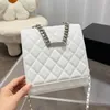 Klasik lüks tasarımcılar omuz çantaları c kalite yüksek bayanlar moda crossbody mektup çanta tohumlar debriyaj kanat pangzi kare çanta kadın haberci cüzdan çanta