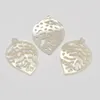 Pendant Necklaces 5pcs White Natural Mother Of Pearl Shell Pendants Monstera Leaf Shape Jewelry Making 28-31x28-30x2-3.5mm Hole: 1.5-2mm