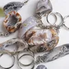 Keychains 1pc Natural Crystal Agate Geode Keychain Key Rings Original Druzy Half Stone Lycka till förmögenhetsförmögenhet charm hänge