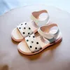 Sandles nieuwe polka dot kleine baby prinses zacht bodem niet-slip sandalen peuter meisje schoenen 0202