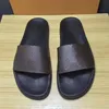 pantuflas pantuflas Chanclas Zapatillas de espuma Sandalias de goma Nuevo para hombres Mujeres Piel de vaca Zapatillas suaves Sandalias de playa Zapatos casuales de lujo marrón negro