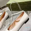 ارتداء أحذية Wome's Square Head Fashion Flats Classic Ballet Solid