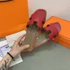 Turuncu Marka Terlik Kadın Tıknaz Topuk Plaj Ayakkabıları Üst Deri Tasarımcı Ayakkabı Mektup Jöle Renk Slaytları Yeni Moda Yüksek Topuklu Dış Mekan Yok Olmayan Havuz Ayakkabıları