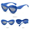 Lunettes de soleil yeux de chat protection UV filles lunettes de soleil drôle couleur bonbon cadre épais lunettes de plage mode été accessoires 11 couleurs en gros DW6825