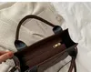 2022 New Spring Women Women Ombro Bag Trendy Plaid Pu Leather Crossbody Bags Fashion Ladies Bolsa Brand Designer Top Handle Bag C003