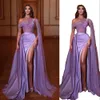 Purple One épaule Robes de bal sexy Crystal perle du haut côté fendu ruine en satin tulle arabe Dubaï Femelles de soirée avec cape sirène