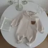 Rompers Roupas de bebê outono e inverno lã de lã de macacão nascida bote urso desenho animado mantém o casaco quente roupas de menina 230202