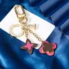 Designer Keychains Luxury Men Car Key Chain Women Fashion Bags Lovers Keyrings Golden Buckle Chains Letters Lock Keychain