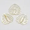 Pendant Necklaces 5pcs White Natural Mother Of Pearl Shell Pendants Monstera Leaf Shape Jewelry Making 28-31x28-30x2-3.5mm Hole: 1.5-2mm