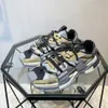 män kvinnor lyx stövlar designer skor sneakers i kamouflage mesh tyg gummi stud trippel svart vit beige tränare jogging promenad mlmkh00000003