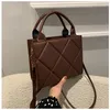 2022 New Spring Women Women Ombro Bag Trendy Plaid Pu Leather Crossbody Bags Fashion Ladies Bolsa Brand Designer Top Handle Bag C003