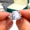 Solitaire Ring عالي الجودة من الفضة مشاركة الزفاف النساء اللامعات Zirconia الذكرى السنوية الحب هدية جديدة مجوهرات عصرية y2302