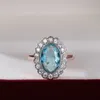 Solitaire Ring رومانسيات عباد الشمس تصميم النساء المرصعين بلامعة تشيك ستون ستون أنيقة الزفاف الإناث المشاركة الحزب المجوهرات عالية الجودة y2302