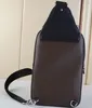 Avenue Sling Bag Fashion Bumbag Projektanci torby skórzane torby na ramię Krzyżowe torebka Fanny Pakiet Pakiet klatki piersiowej Projektowanie torebki na klatkę piersiową Kieszonka M46327