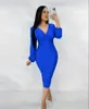 Robes sexy urbaines Femmes européennes et américaines Fashion Street Designer Femmes Vneck Plissée Fesse Jupe Printemps Été Lady Robe Multi Couleur