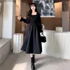 Casual Dresses 2023 Autumn Ladies Retro kläder Chic Korean Black Dress Women French Elegant Square Collar Long Sleeve Midi