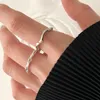 Cluster Rings 925 Серебряное кольцо волнистого глянистого глянистого.