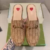 2023 Designer Princetown Pantofole Ciabatte in vera pelle Mocassini da donna Catena in metallo Comoda scarpa casual Pantofola in pizzo