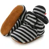 Primeiros Walkers Infant Shoes Baby Socks Garota Listra Gingham Botas de Bonoties Nascido Cotton Comfort