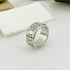 Nowe pierścienie modowe 925 Srebrny vintage wąż Wąż Projektant mężczyzn Pierścień Ring Grawerowanie pary biżuterii ślubnej Prezent Miłość Pierścienie Bague Valenti266k