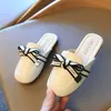 Slipper Children Versatile Slippers 2022 Spring Summer Flat Cute Bow Covered Toes Simple Girls Korean Wind Solid Brown Outdoor Sandals 0203