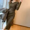 Casual Dresses Sticked Long Sleeve Dress Women 2023 Slim BodyCon Autumn Korean Elegant Fall Winter V Neck tröja Midi Ribbed X891