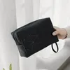 Bolso de diseñador Bolsos de cosméticos de PU Bolsos de mano Bolso de lavado de viaje simple Bolsos de almacenamiento femenino Bolso de lavado de maquillaje plegable Bolso de viaje Monedero de gran capacidad Carteras al por mayor