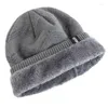 Basker unisex slouchy vinter hattar tillsätt päls fodrade män och kvinnor varm mössa cap casual etikett dekor stickad