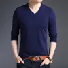 Мужские футболки модные бренд T Рубашки Men v Neck Street Tops Tops Trending Mercerized Cotton Corean с длинным рукавом Tee Clothing 230203