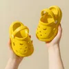 Pantoufles de dessin animé pour bébés filles et filles, pantoufles d'intérieur pour enfants et garçons, chaussures de jardin solides en EVA pour printemps et été