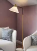 Lampy podłogowe nordycka lampa salon sypialnia głowa łóżeczka plisowana amerykańska retro niedrogi luksusowy pionowy drewnie bampy