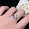 Кластерные кольца 14 тыс. Кольцо из белого золота 0,8CT D Цвет Moissanite Diamond Solitaire тест положительный взаимодействие