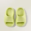 Slipper Summer New Children's Simple Solid Color Outdoor Badrumskor Icke-halkpojkar och flickor Bekväma tofflor QT339 0203