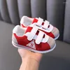 Sportschuhe Sport für Jungen Kinder Casual Turnschuhe 2023 Mode Mädchen Leder Kinder Atmungsaktive Lauf Kleinkinder