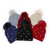 Gorro/cr￢nio tampas outono winter mulheres chap￩u de malha faux p￩rolas rebastes de gorro quente chap￩us de tric￴ de l￣ de l￣ Droga de entrega de moda dheou