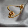 Luxury L Brand Designer Pendant Neckor Hollow Geometry Charm Square Cake Simple Ol Elegant 18K Gold Cross Chain Necklace Jewelr3191732