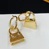 Med Box Hot Women Brand Stud Bag Designkvalitet Fade aldrig 18K Gold Plated Luxury Earrings For Women Studs smycken