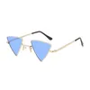 Solglasögon Creative Design Retro Metal Frame Triangle Lens Söt härlig unisex tonade färgade nyanser Sunnies för kvinnor män ladiessunglasses