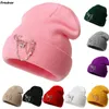 Basker kvinnor slouchy beanies hattar med fjäril kedja dekor vinter varm hip-hop huvudkläder streetwear caps flickor modeparty hatt