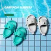 Sandales Enfants Slippers Kids Sandales Parent-Child Aldult Femmes Chaussures Men Cartoon Shark Summer Garbles Baby Soft Sole Anti-Slip 230203