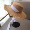 Geniş Memlu Şapkalar Yaz bayanlar saman güneş şapka açık kadın güneşlik el yapımı beyaz örgü şerit plaj kapakları
