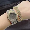 Orologi da polso Orologi da donna Iced Out Orologio da polso al quarzo di lusso con bracciale Micropave CZ Acciaio inossidabile Hip Hop per gioielli da donna