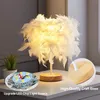 Lampes de table Lampe à plumes romantique USB Power DIY Creative Remote Dimmable Night Light pour mariage Maison Chambre Chevet Décor Bureau