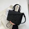 Totes Borse da donna Fashion Letters Tote Bag Designer Luxury Pu Borse a tracolla in pelle con tracolla Protect Black People Shopper Bag Uomo 0204/23