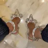 Elbise ayakkabıları kelebek düğüm kadın pompalar payetler kristal ayak bileği kayış sandaletleri sivri uçlu yüksek topuklu ayakkabılar bayanlar tasarımcı sandaletler 2022 trend g230130